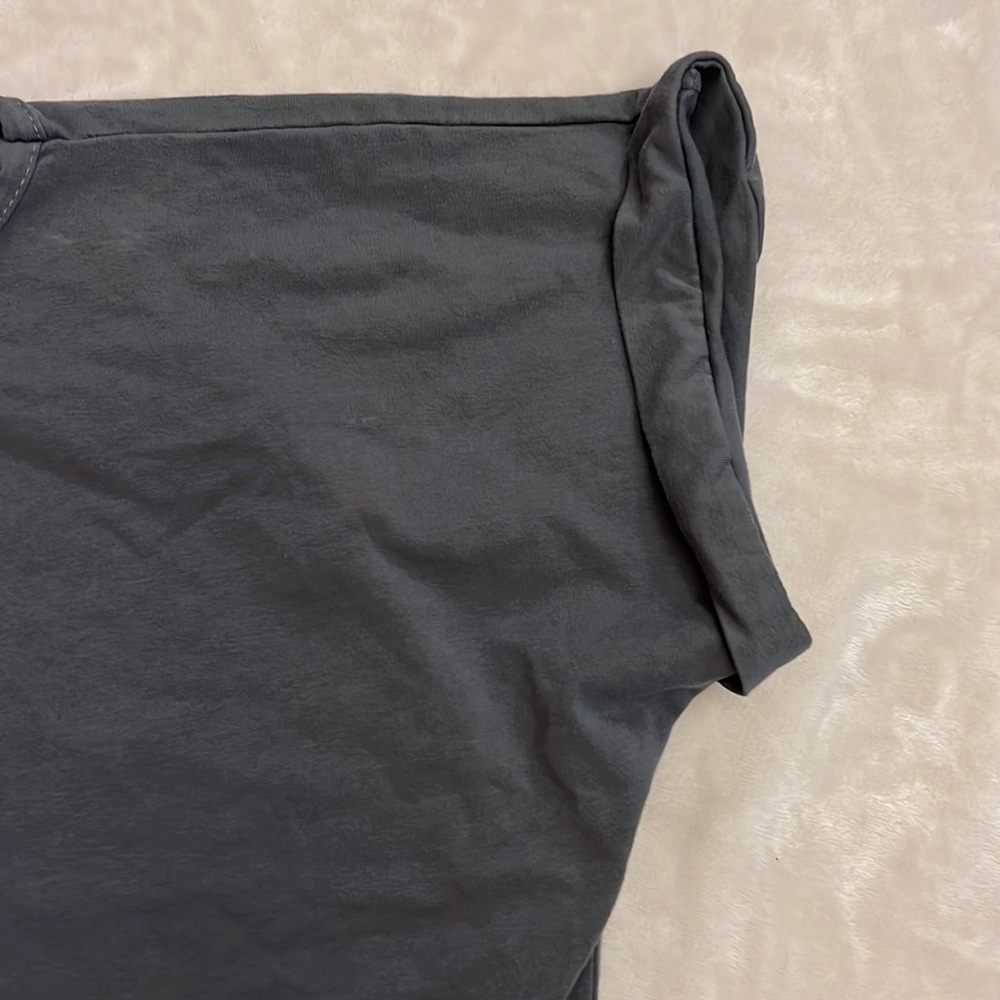 PRETTYLITTLETHING Oversized Crop T-Shirt - Picture 3 of 8